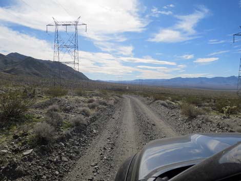 Keyhole Canyon Road