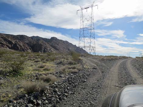 Keyhole Canyon Road