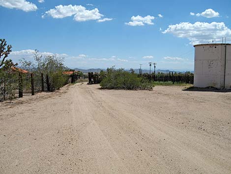 Walking Box Ranch, Entering the site