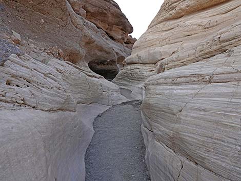 Mosaic Canyon