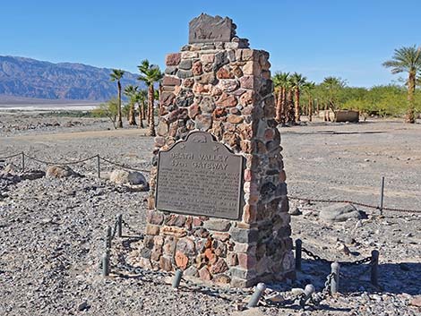 49'ers Gateway Monument