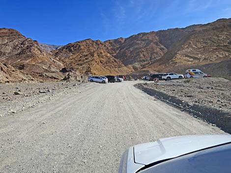 Mosaic Canyon Road