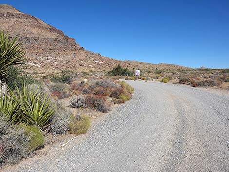 Hole-in-the-Wall Campground Trailhead