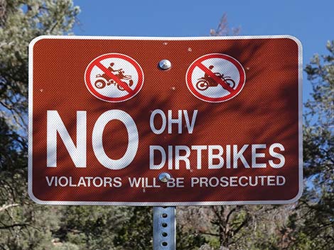 Lovell Canyon Trailhead